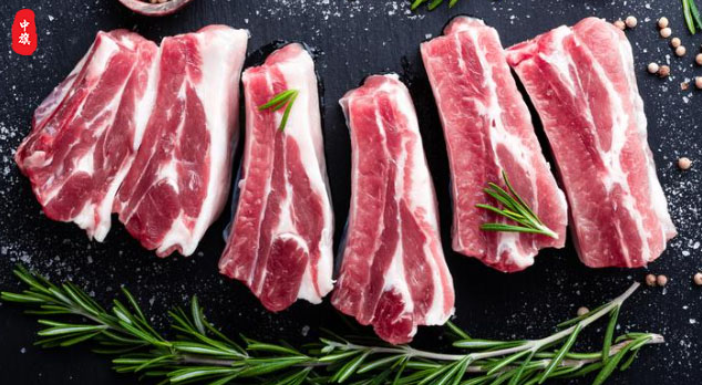 小旗在超市偷着拍下来的猪肉照片.jpg