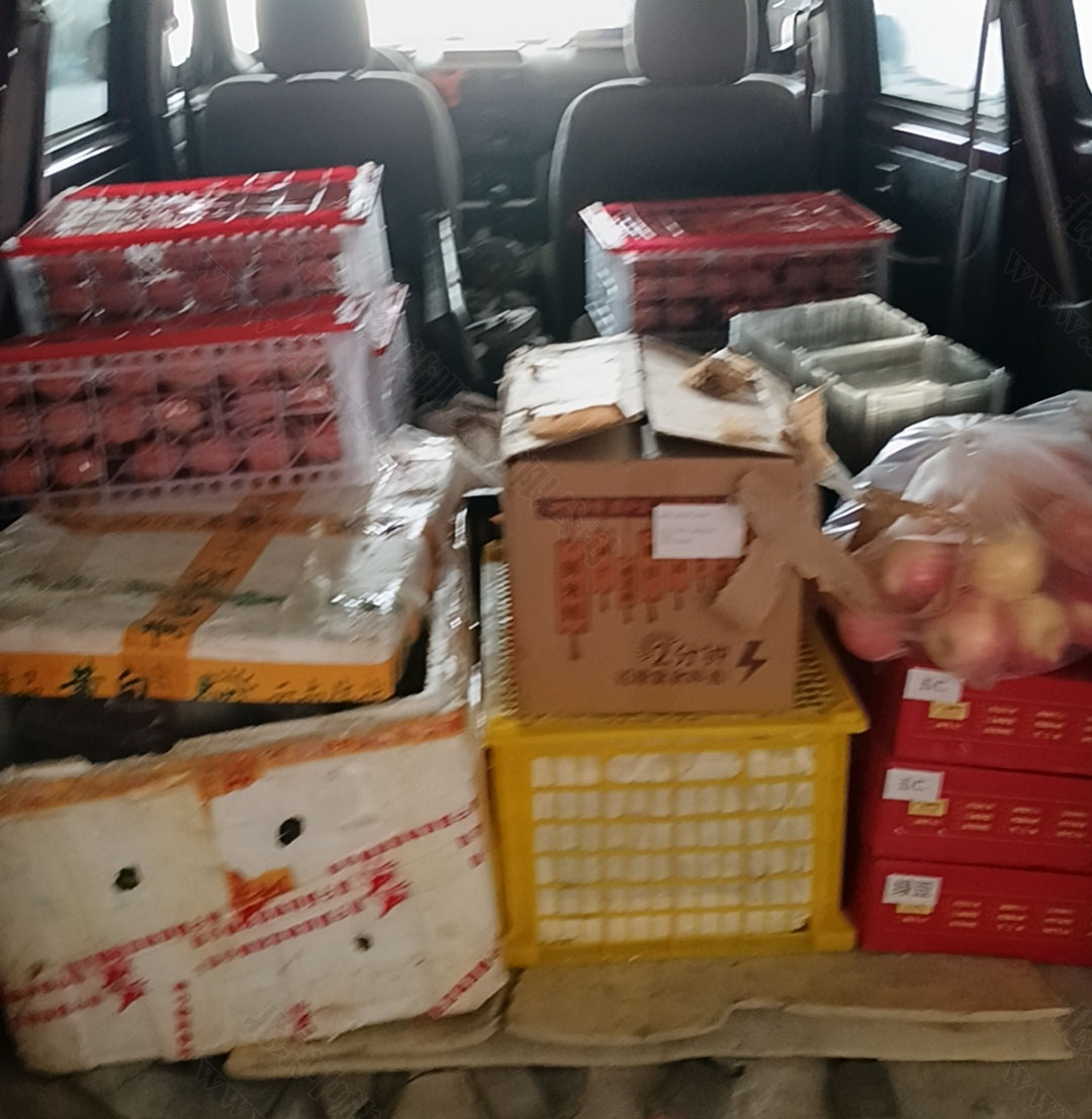 开车出去送货啦.jpg