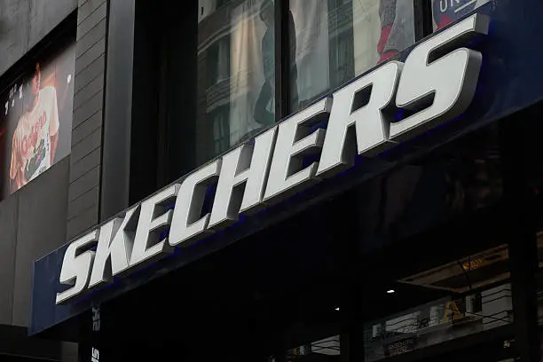 美国运动鞋品牌斯凯奇（Skechers）.png