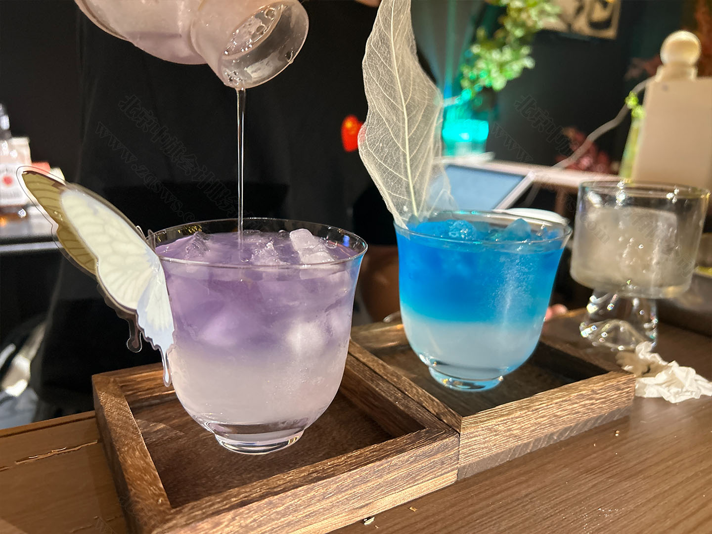 正在兑酒.jpg