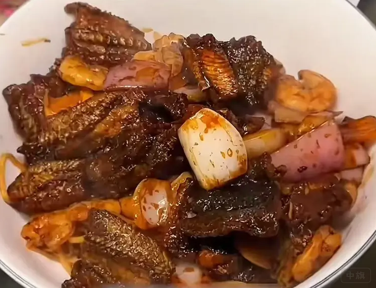 据传这个是老板卖的五百多的一碗面