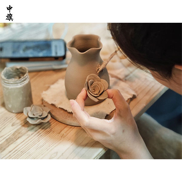 陶艺社现在还赚钱吗？用办卫生许可证么？
