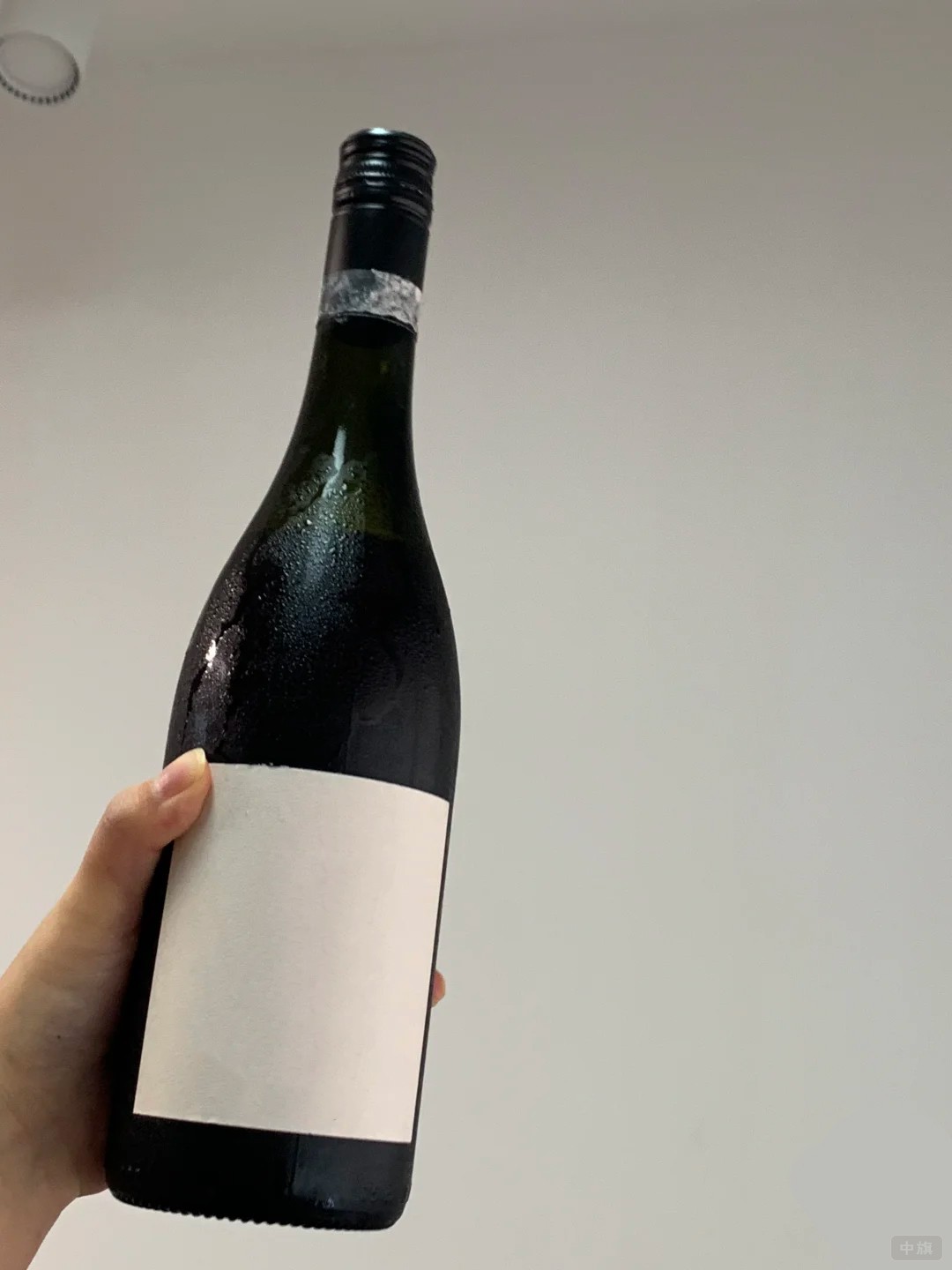 无标签红酒