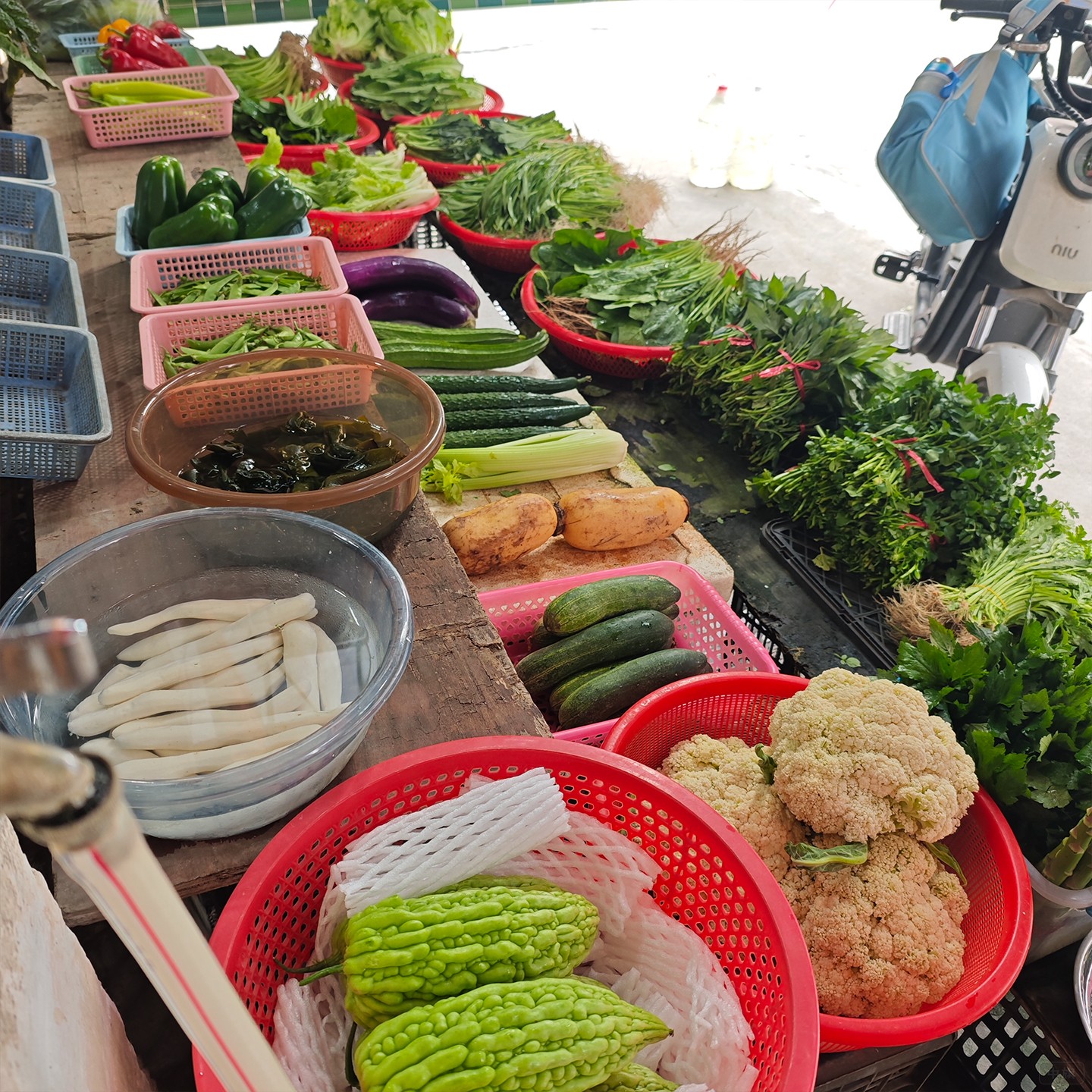 菜市场里边的青菜