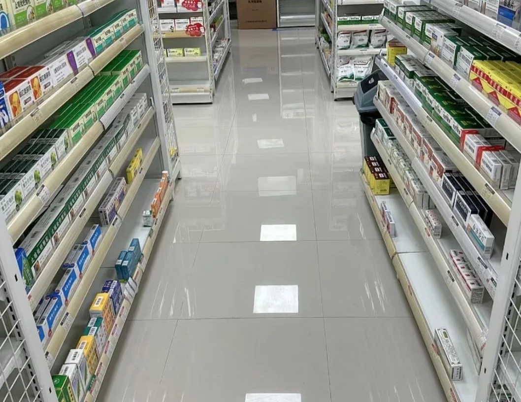 货架上的药品