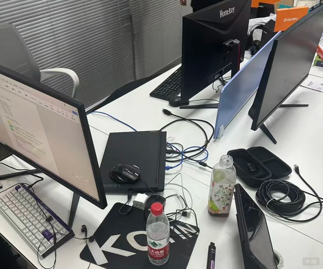 代练工作室筹备中，现在网络都已经接好了