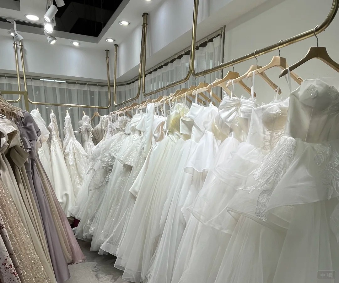 婚纱选样间