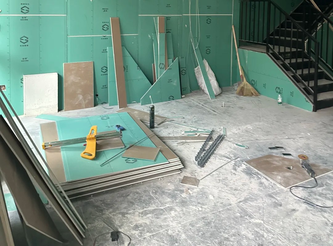 楼梯已经装修完毕