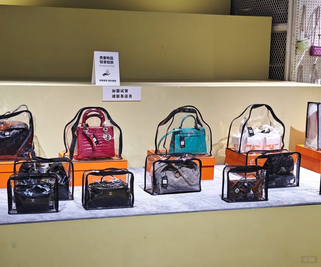 店内清爽的布局才是主要的