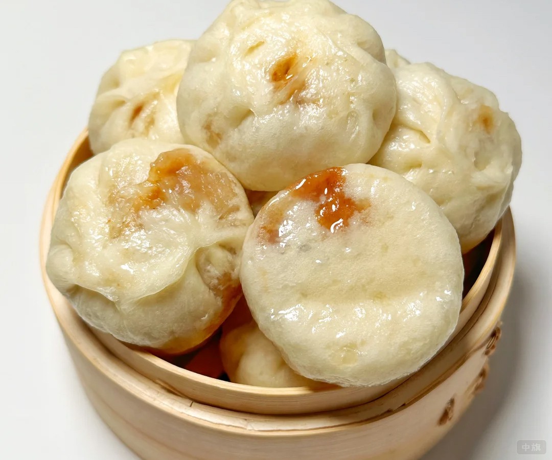 小旗今早上吃的热气腾腾的包子