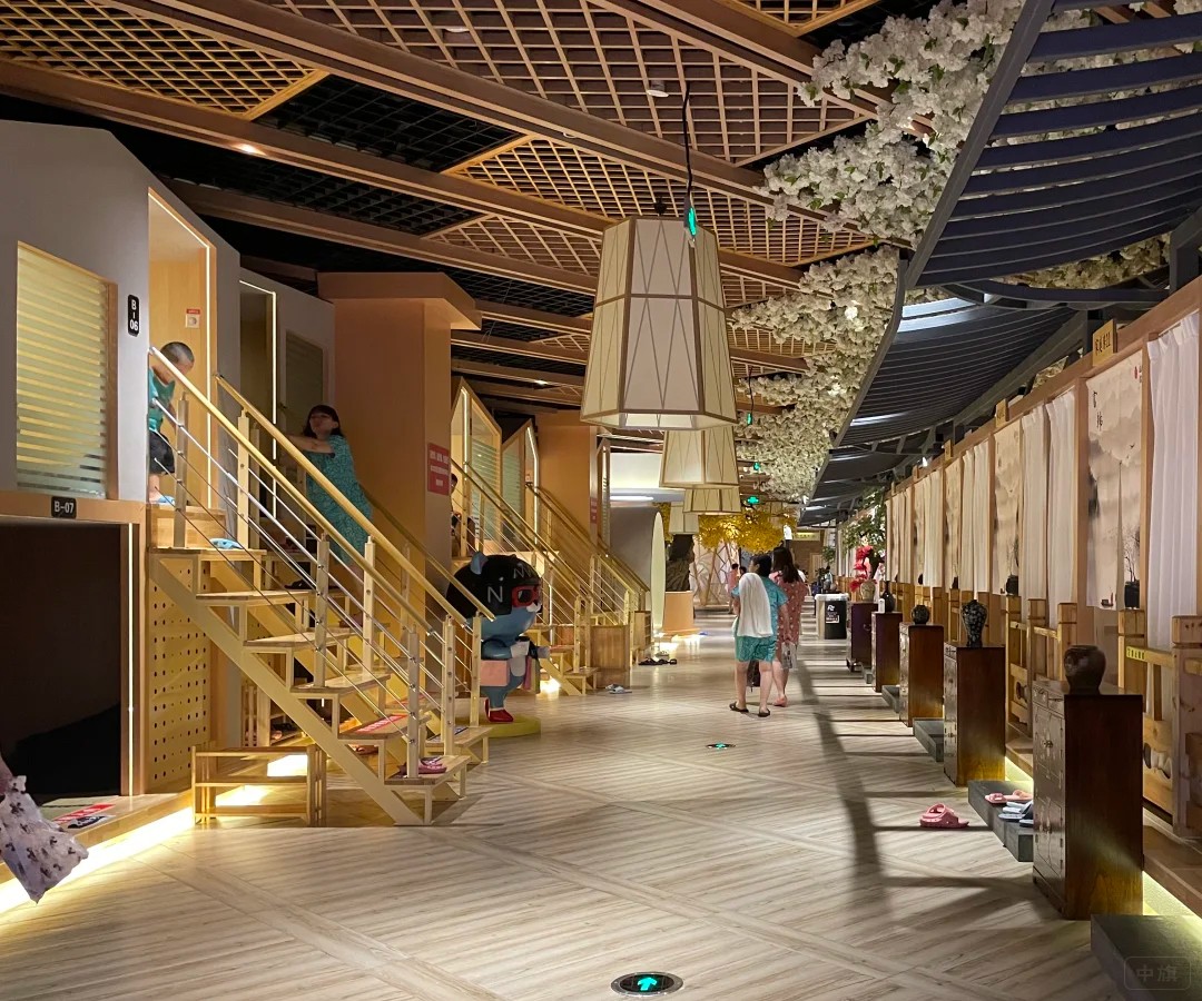 汗蒸馆内部照片孩子还可以玩